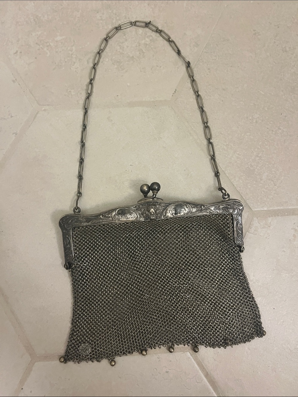 Vintage Silver-Tone Mesh Evening Bag with Chain Handle